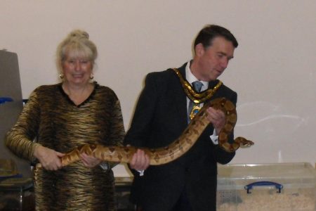 mayor-with-live-snake